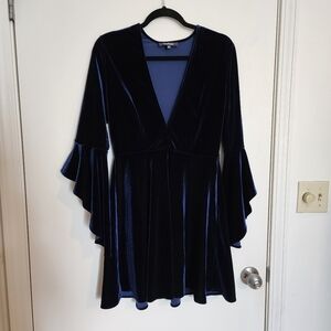 Lulu's Velvet Mini Dress 3/4th Sleeve Size Medium